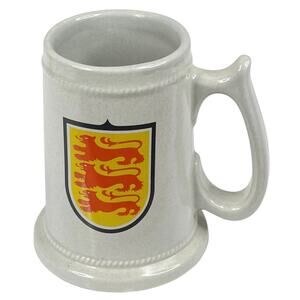 VTG Pfaltzgraff 286M BEER MUG STEIN MUG Tankard Ceramic 3 Lions Coat of Arms USA
